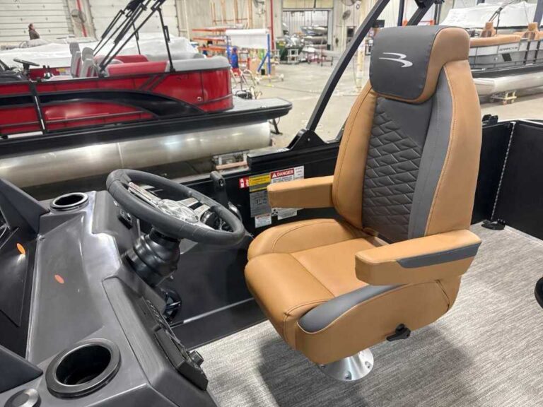 2026 Bennington 23SSB - ESP - Limited Edition US-ETWS9817K526 [photo 13]